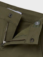 Lade das Bild in den Galerie-Viewer, NKFROSE Trousers - Deep Lichen Green
