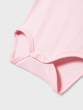 Lade das Bild in den Galerie-Viewer, NBFFUSSA T-Shirts &amp; Tops - Parfait Pink
