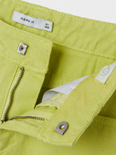 Lade das Bild in den Galerie-Viewer, NKFROSE Shorts - Wild Lime
