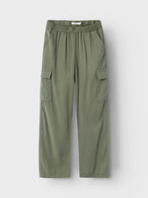 Lade das Bild in den Galerie-Viewer, NKFBELLA Trousers - Deep Lichen Green
