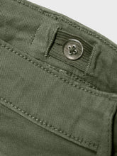 Lade das Bild in den Galerie-Viewer, NKFROSE Shorts - Deep Lichen Green
