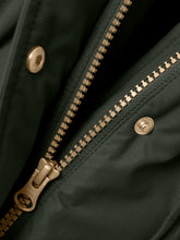 Lade das Bild in den Galerie-Viewer, NKFMARLIN Outerwear - Climbing Ivy
