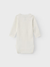 Lade das Bild in den Galerie-Viewer, NBFRANIE T-Shirts &amp; Tops - Jet Stream
