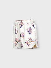 Lade das Bild in den Galerie-Viewer, NKFVIGGA Shorts - Bright White
