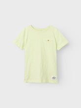 Lade das Bild in den Galerie-Viewer, NKMVINCENT T-Shirts &amp; Tops - Lime Cream

