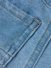 Lade das Bild in den Galerie-Viewer, NBMSILAS Jeans - Light Blue Denim
