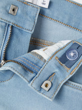 Lade das Bild in den Galerie-Viewer, NKFSALLI Shorts - Light Blue Denim
