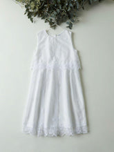 Lade das Bild in den Galerie-Viewer, NKFRAZILLA Dresses - Bright White
